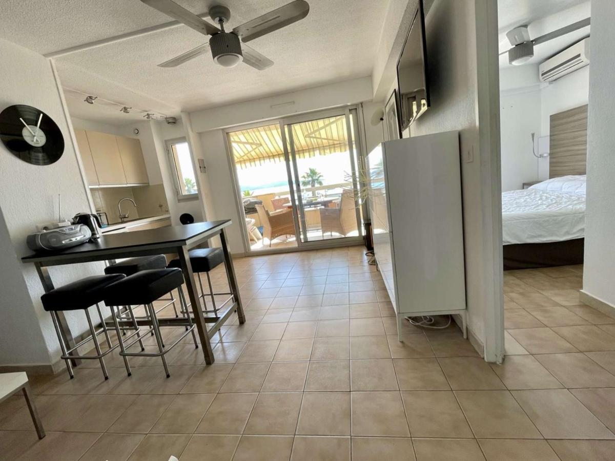 Superbe Apt 2P Front De Mer Pour 4 Pers Avec Terrasse - Cavalaire-Sur-Mer - Fr-1-226B-162 Esterno foto